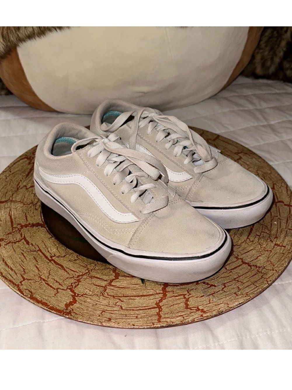 VANS Unisex Men’s 4.5 Ivory White Suede Leather Skateboard Sneakers